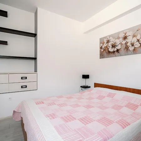 Charming Little 公寓