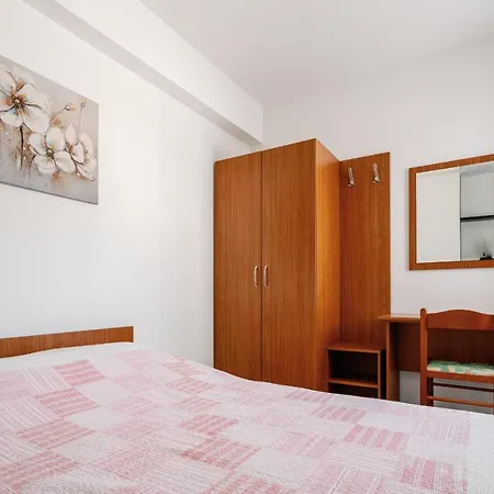 Charming Little Appartement Čilipi