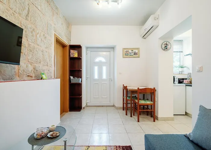 Charming Little Apartament